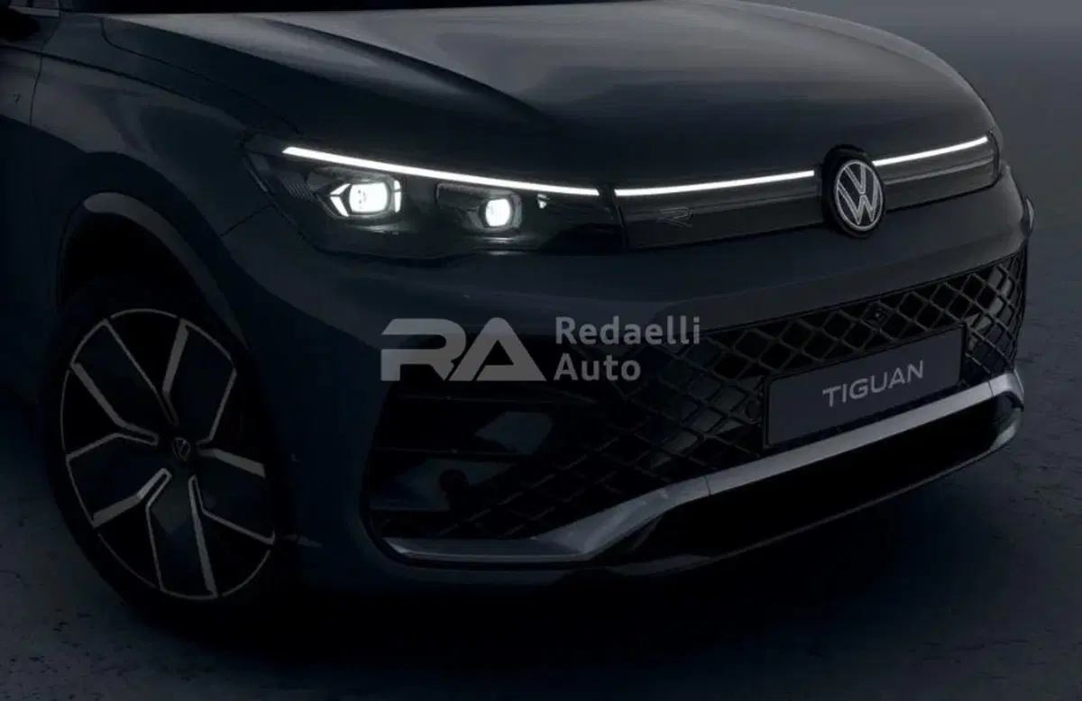 Volkswagen Tiguan nuova a Lecco (4)