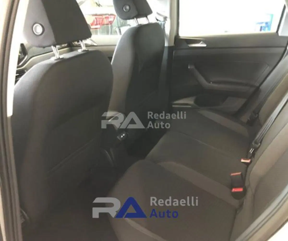 Volkswagen Polo nuova a Lecco (8)