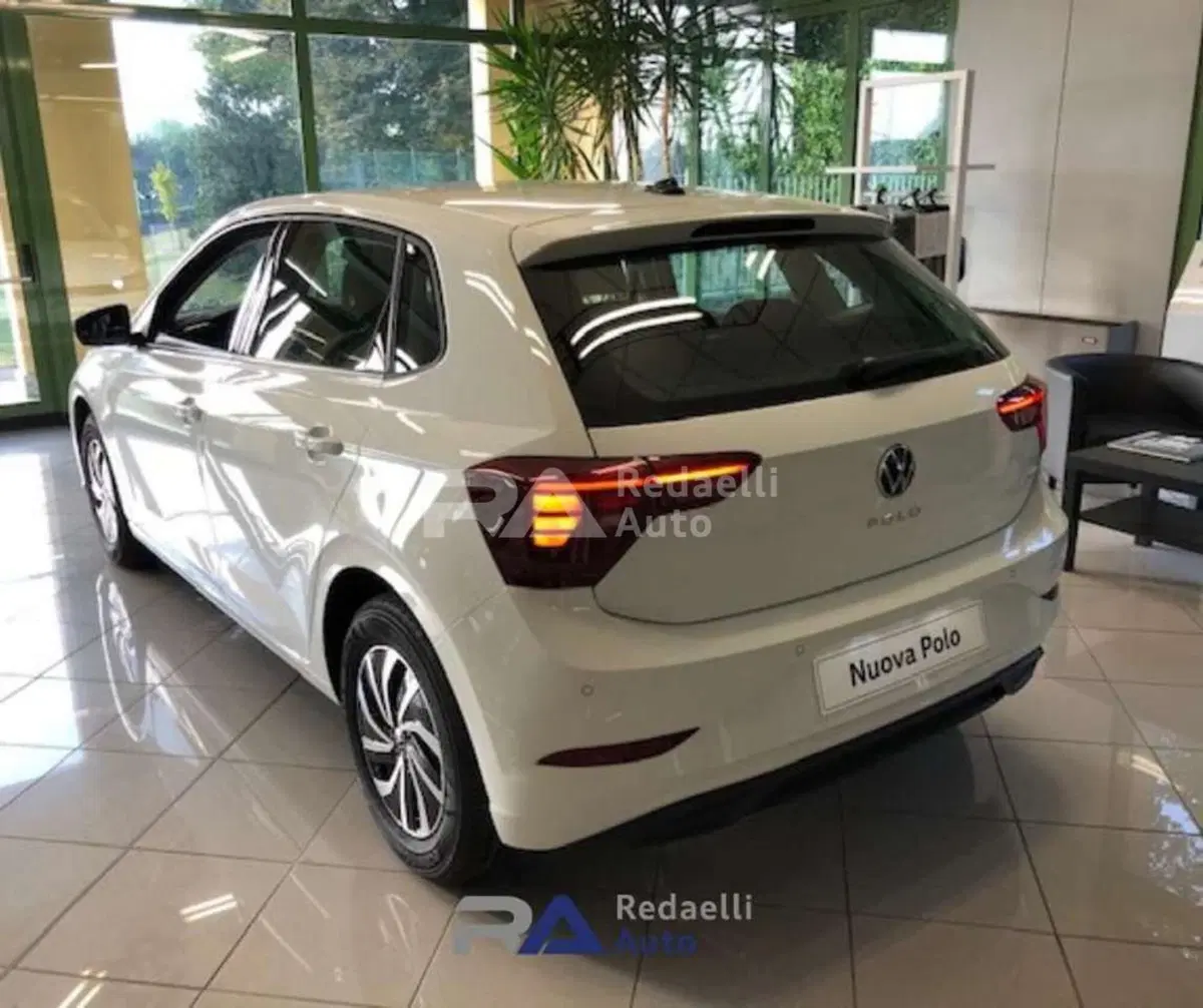 Volkswagen Polo nuova a Lecco (4)
