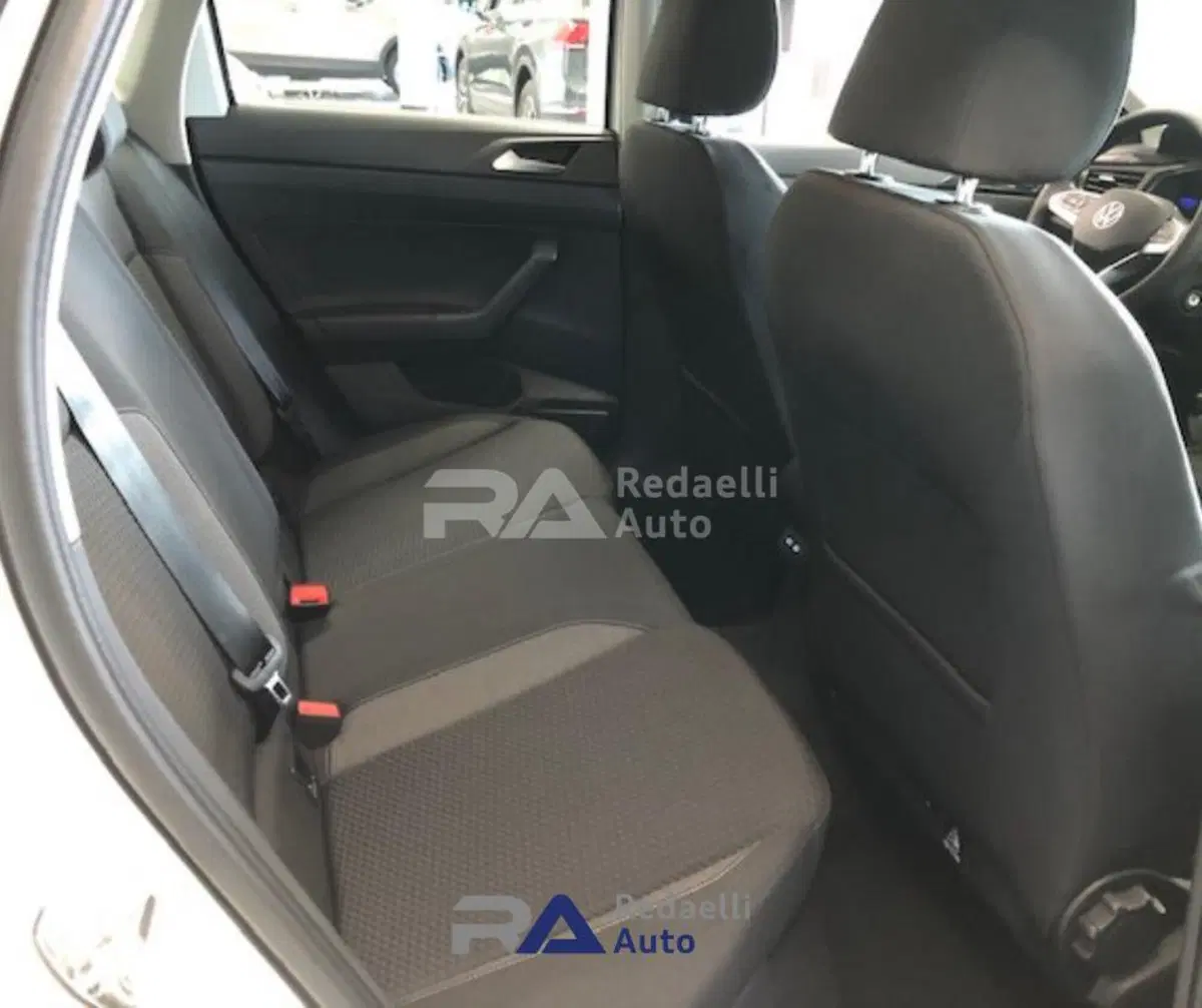 Volkswagen Polo nuova a Lecco (8)