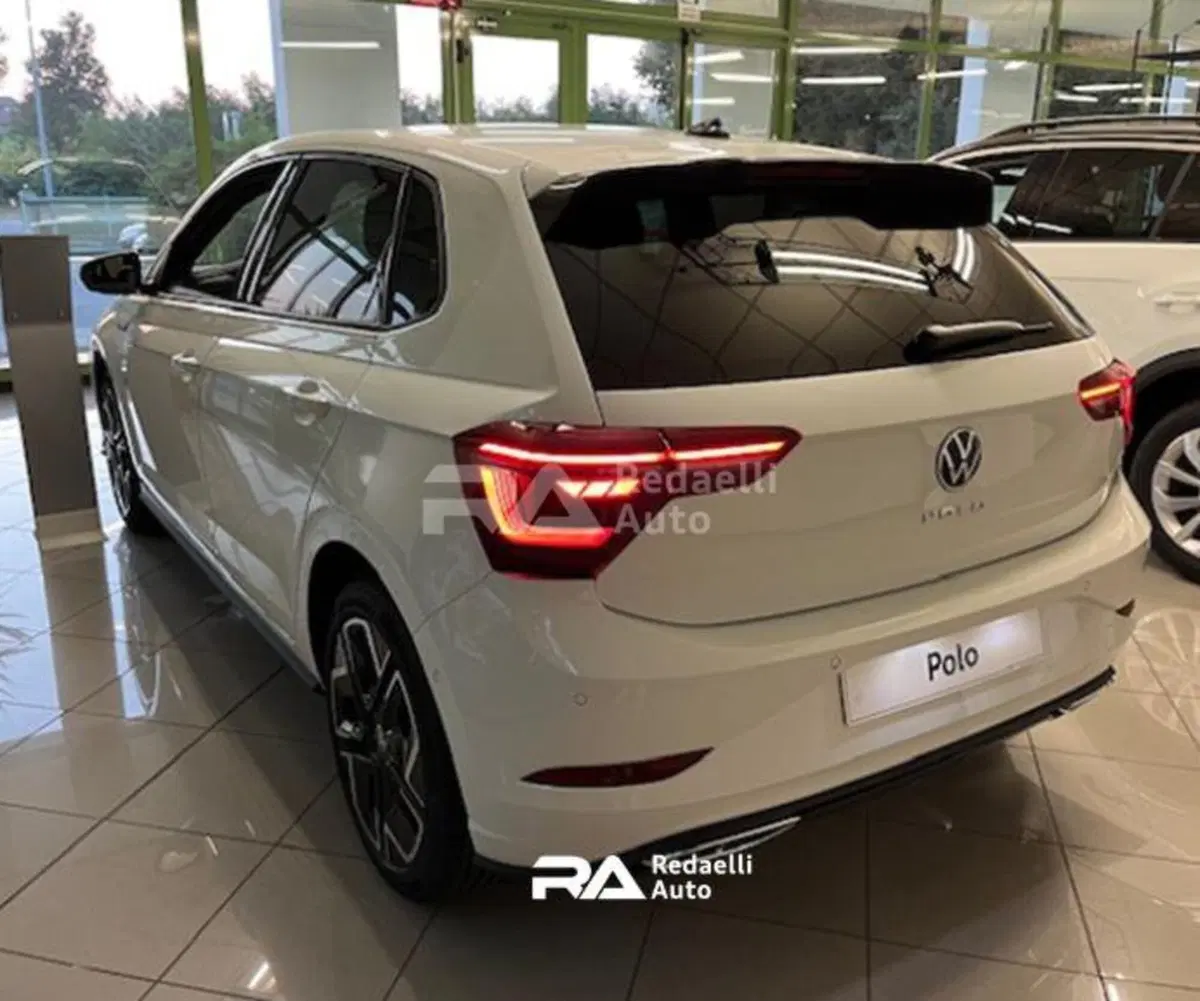 Volkswagen Polo nuova a Lecco (5)