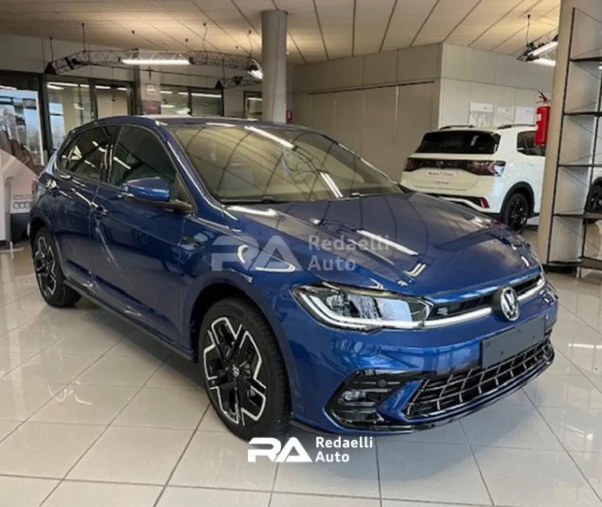 Volkswagen Polo nuova a Lecco (2)
