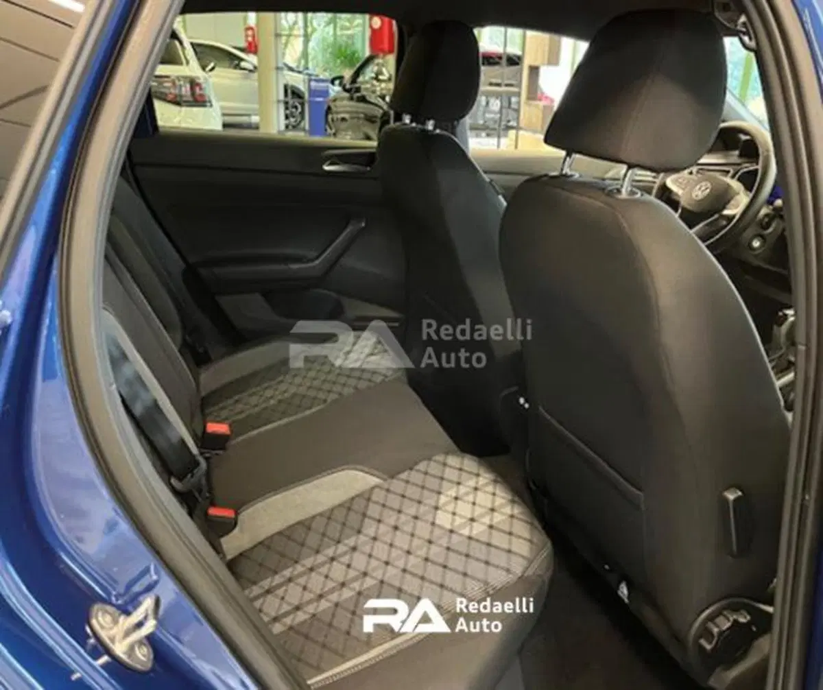 Volkswagen Polo nuova a Lecco (8)