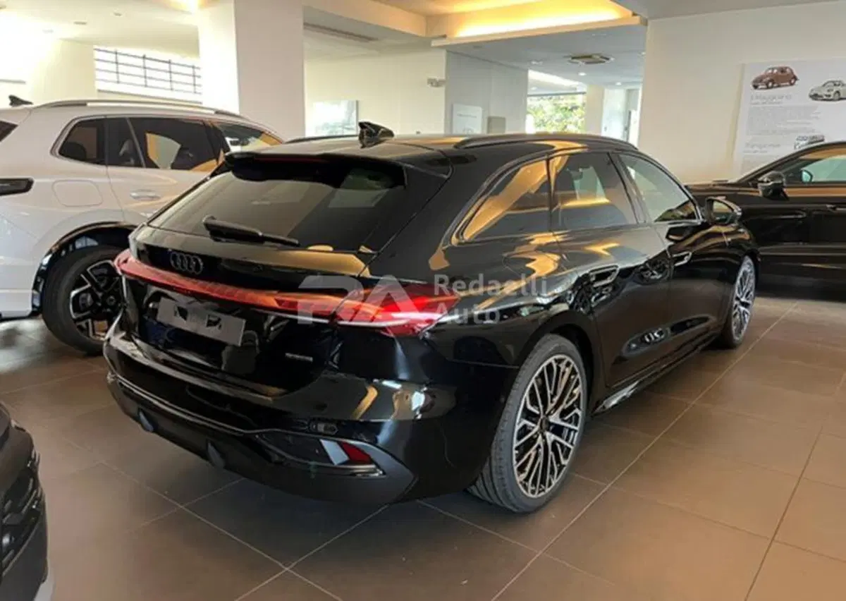 Audi A5 Avant nuova a Lecco (3)