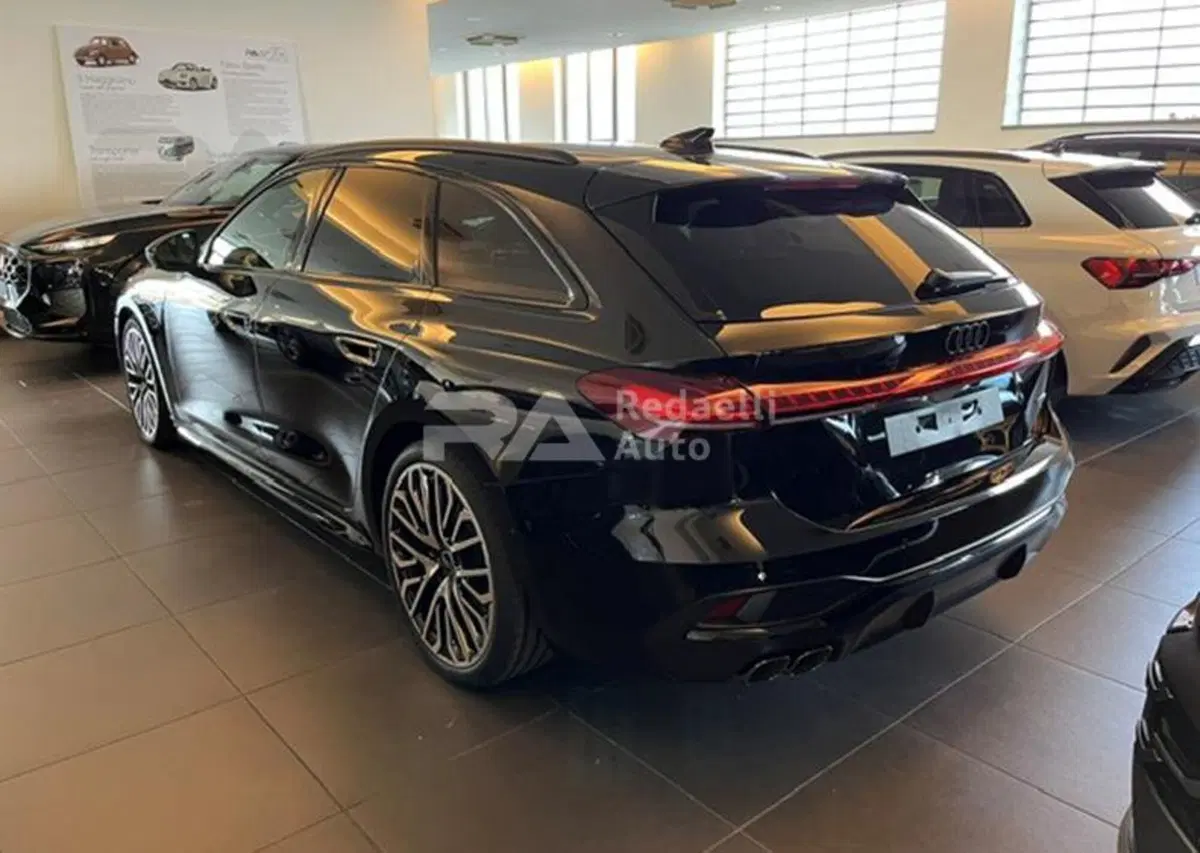 Audi A5 Avant nuova a Lecco (4)