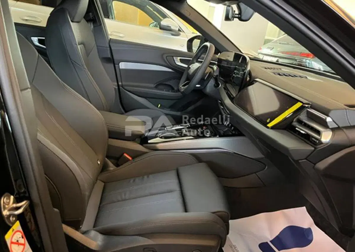 Audi A5 Avant nuova a Lecco (9)