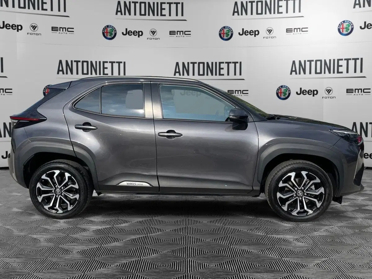 Toyota Yaris Cross usata a Ancona (4)