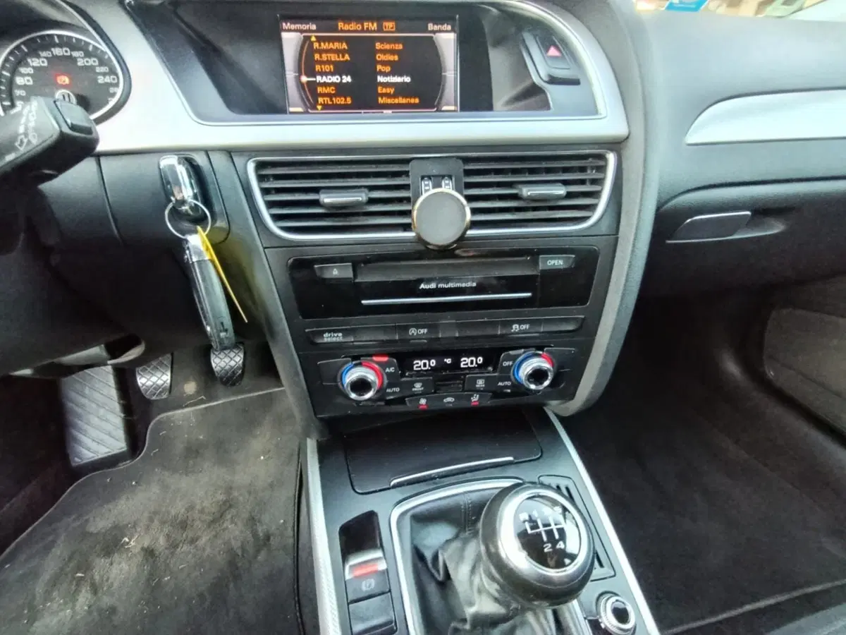 Audi A4 Avant usata a Massa-Carrara (15)