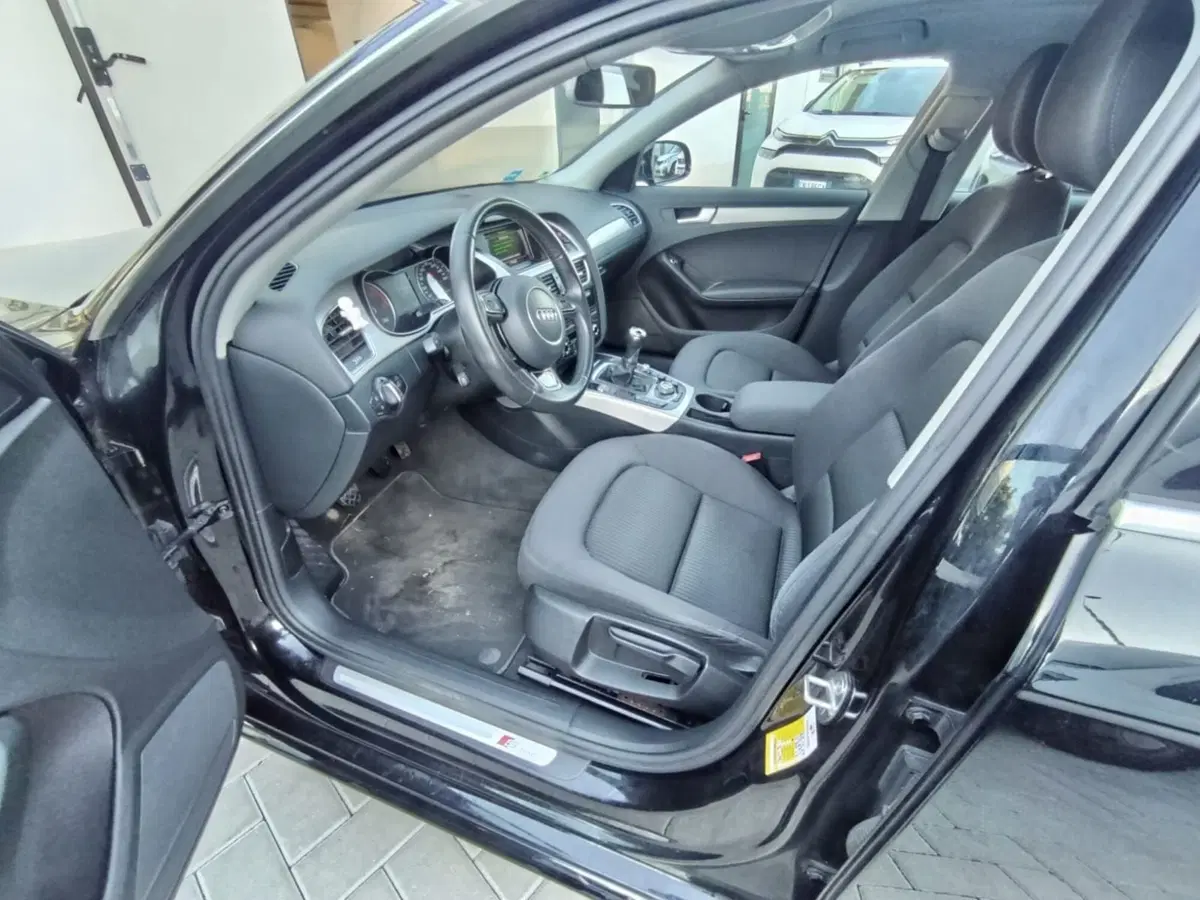 Audi A4 Avant usata a Massa-Carrara (18)