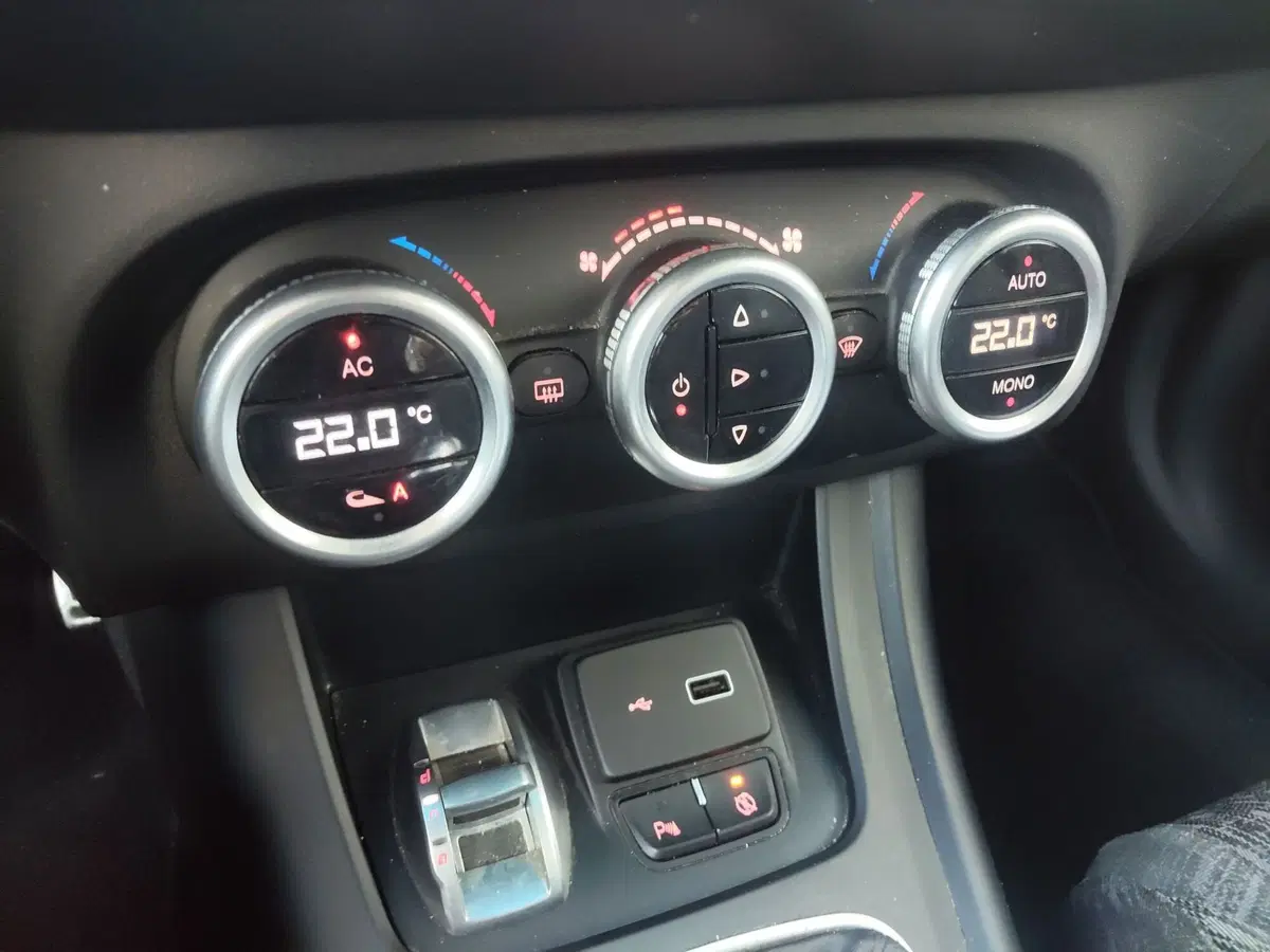Alfa Romeo Giulietta usata a Modena (14)