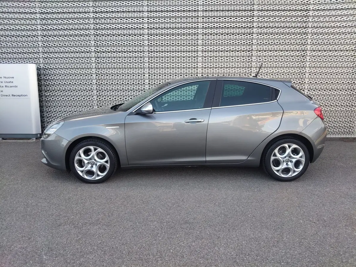 Alfa Romeo Giulietta usata a Modena (3)