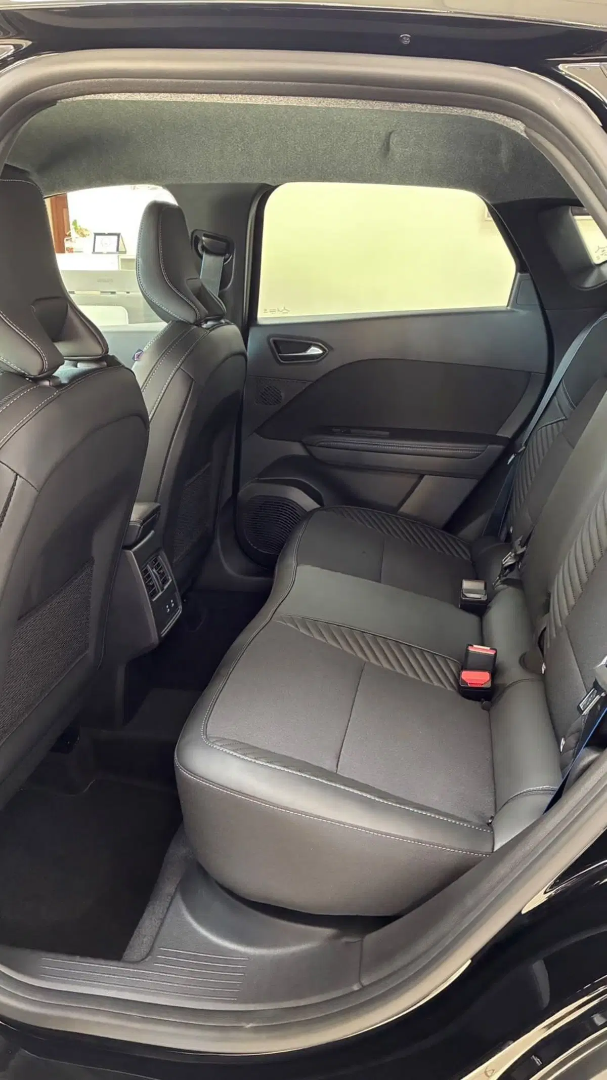 Renault Captur nuova a Frosinone (10)