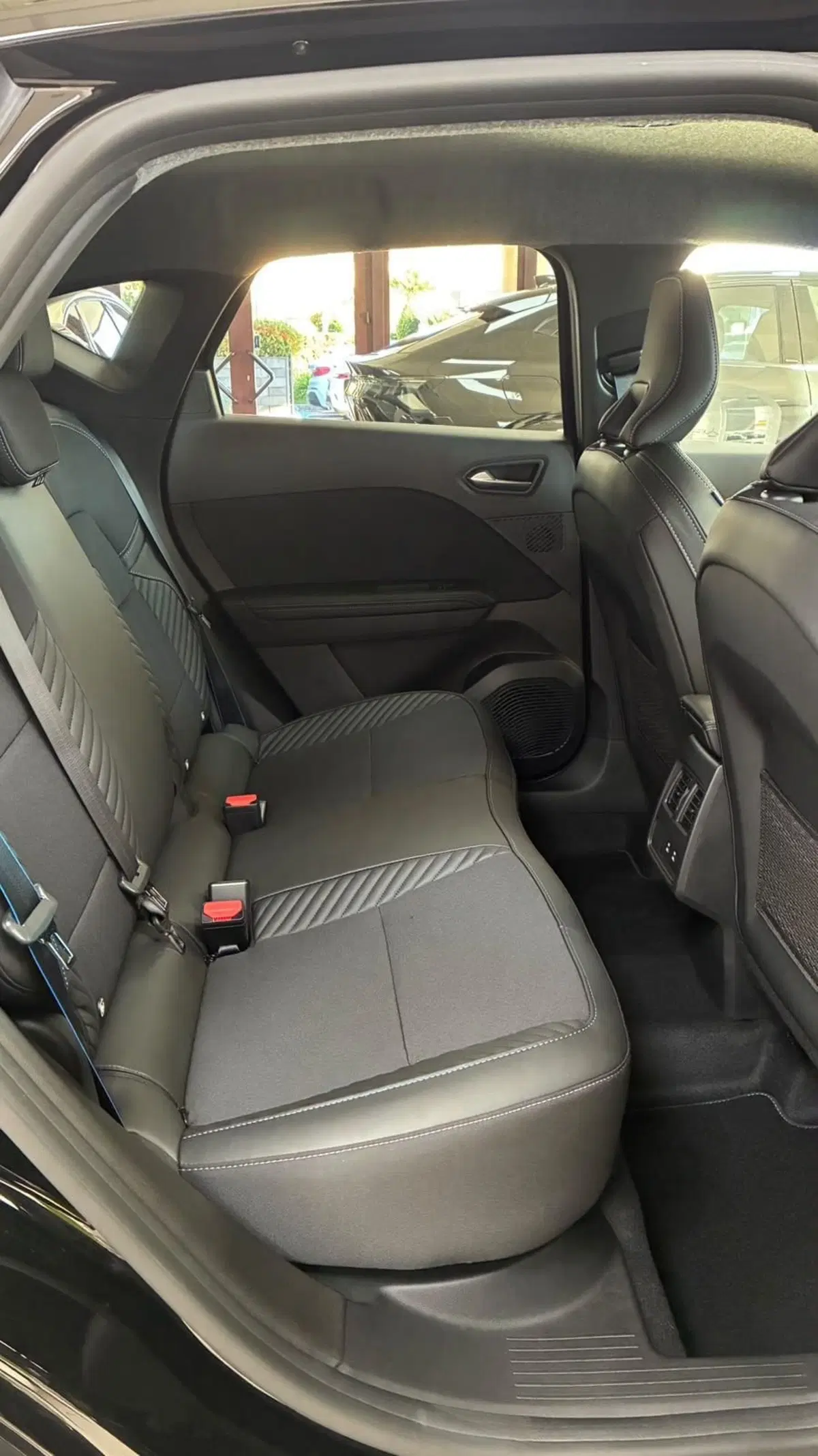 Renault Captur nuova a Frosinone (11)