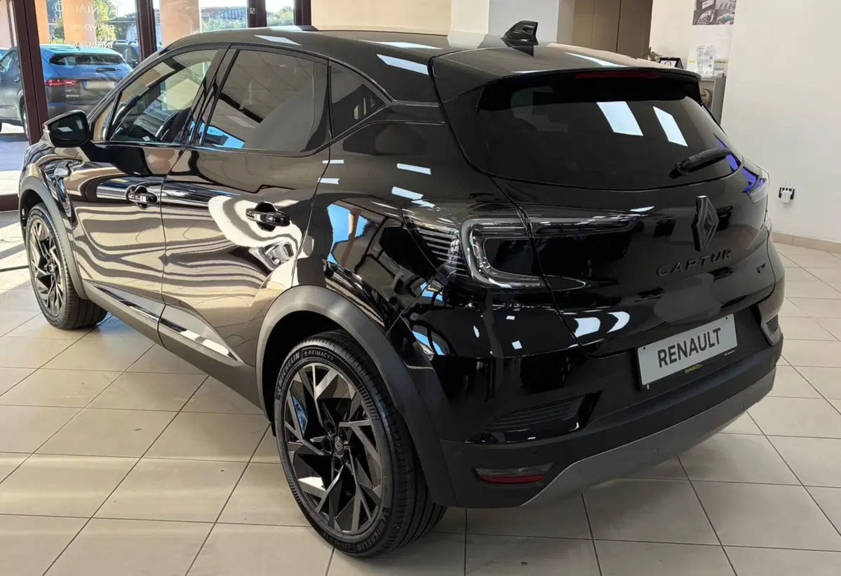 Renault Captur nuova a Frosinone (4)
