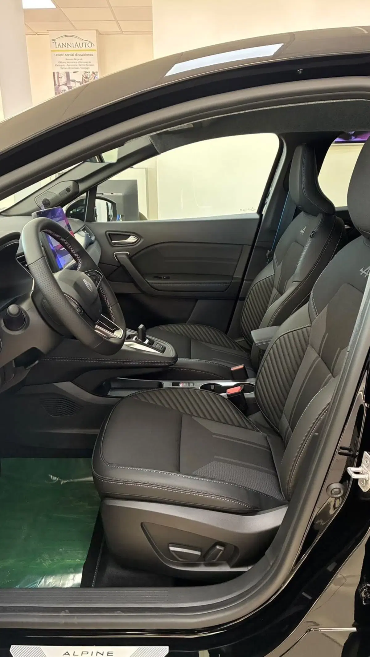 Renault Captur nuova a Frosinone (9)