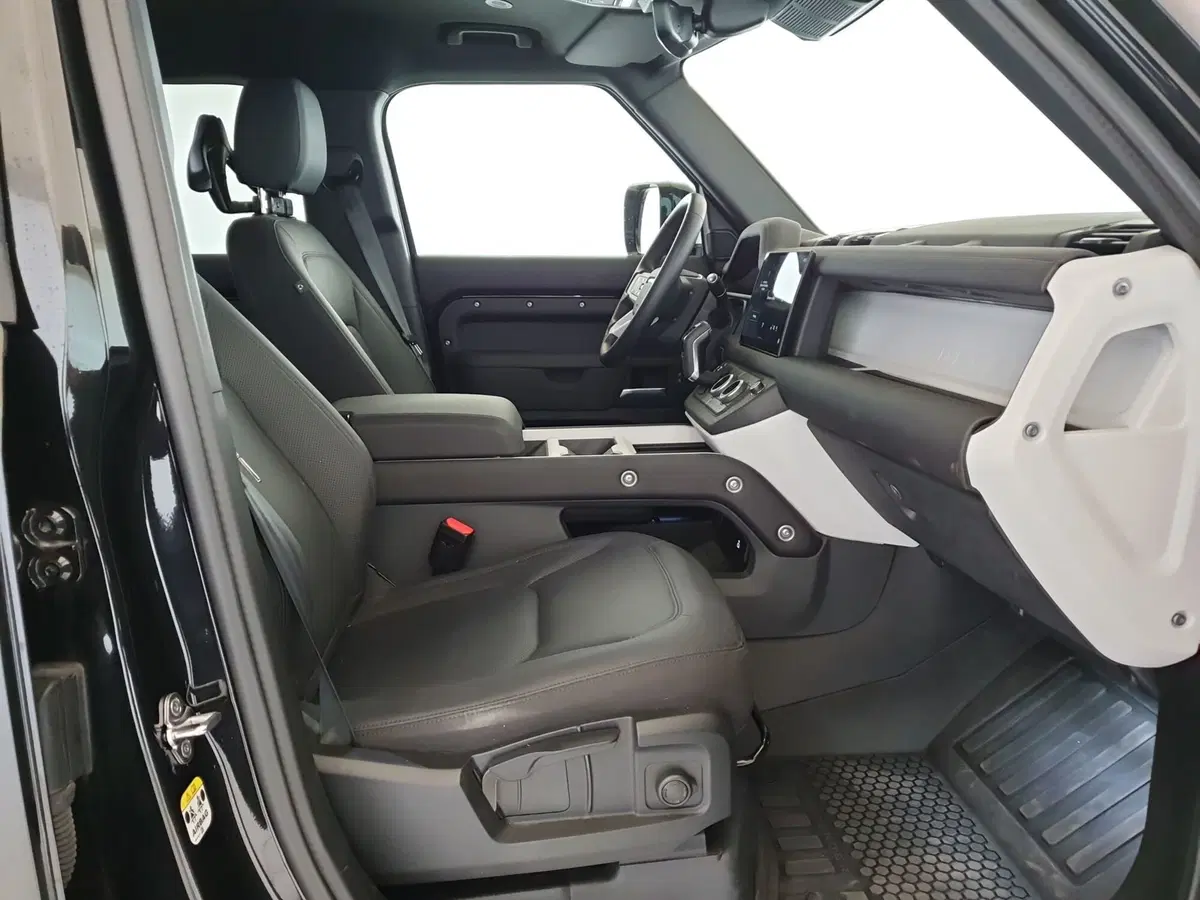 Land Rover Defender usata a Monza e Brianza (3)