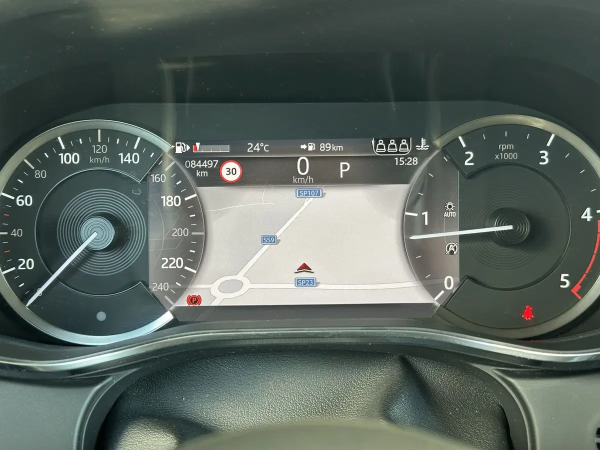 Jaguar F-Pace usata a Lodi (10)