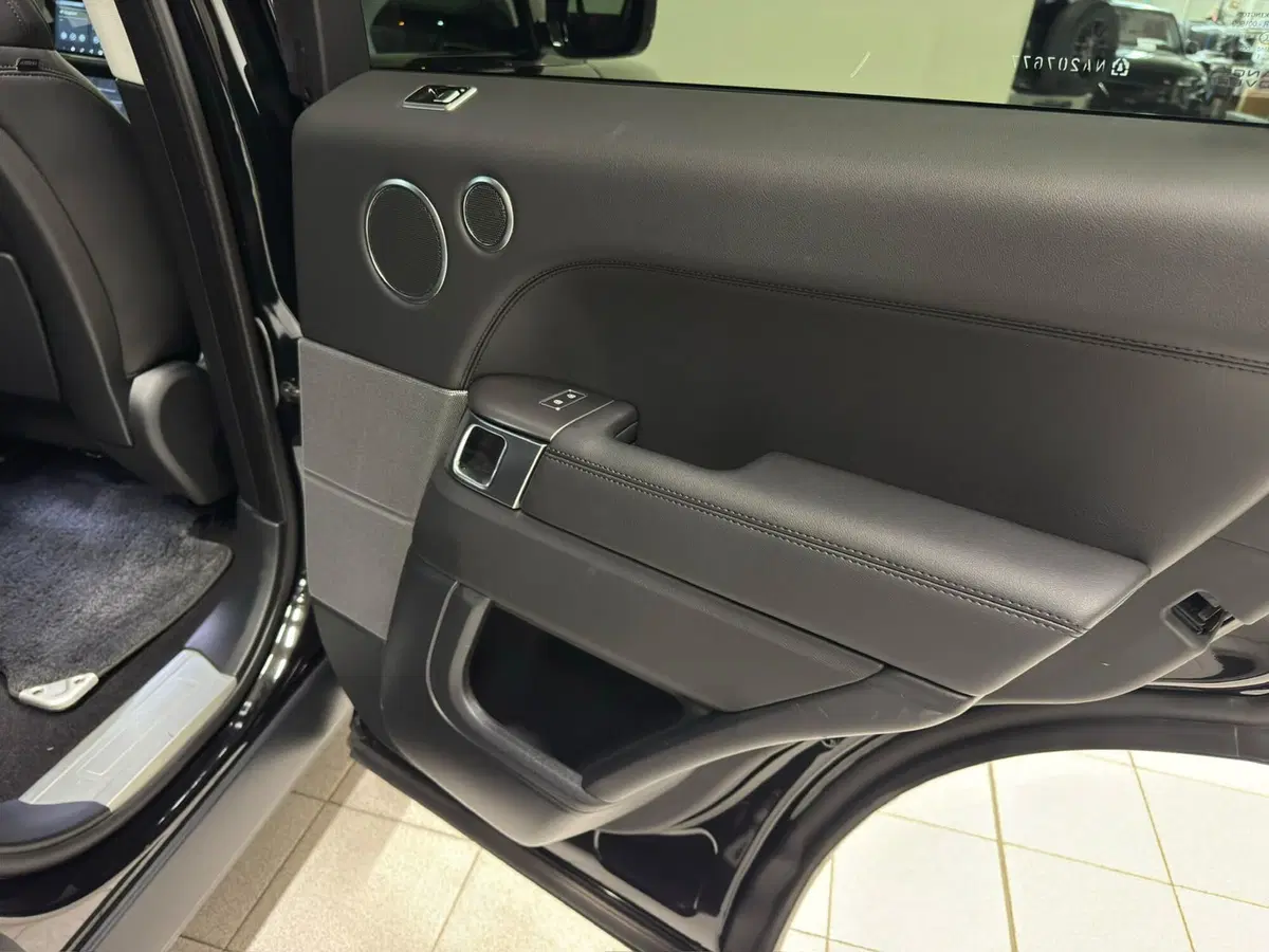 Land Rover Range Rover Sport usata a Novara (13)