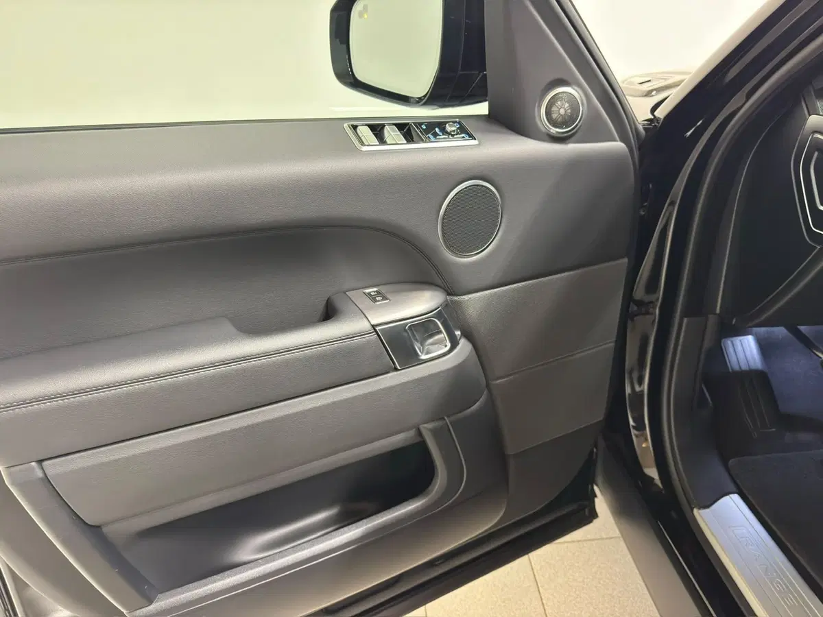 Land Rover Range Rover Sport usata a Novara (20)