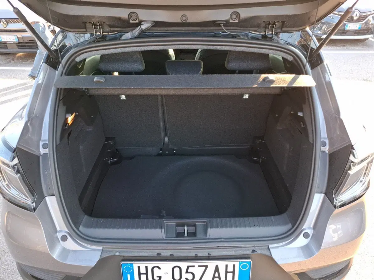 Renault Captur nuova a Latina (10)