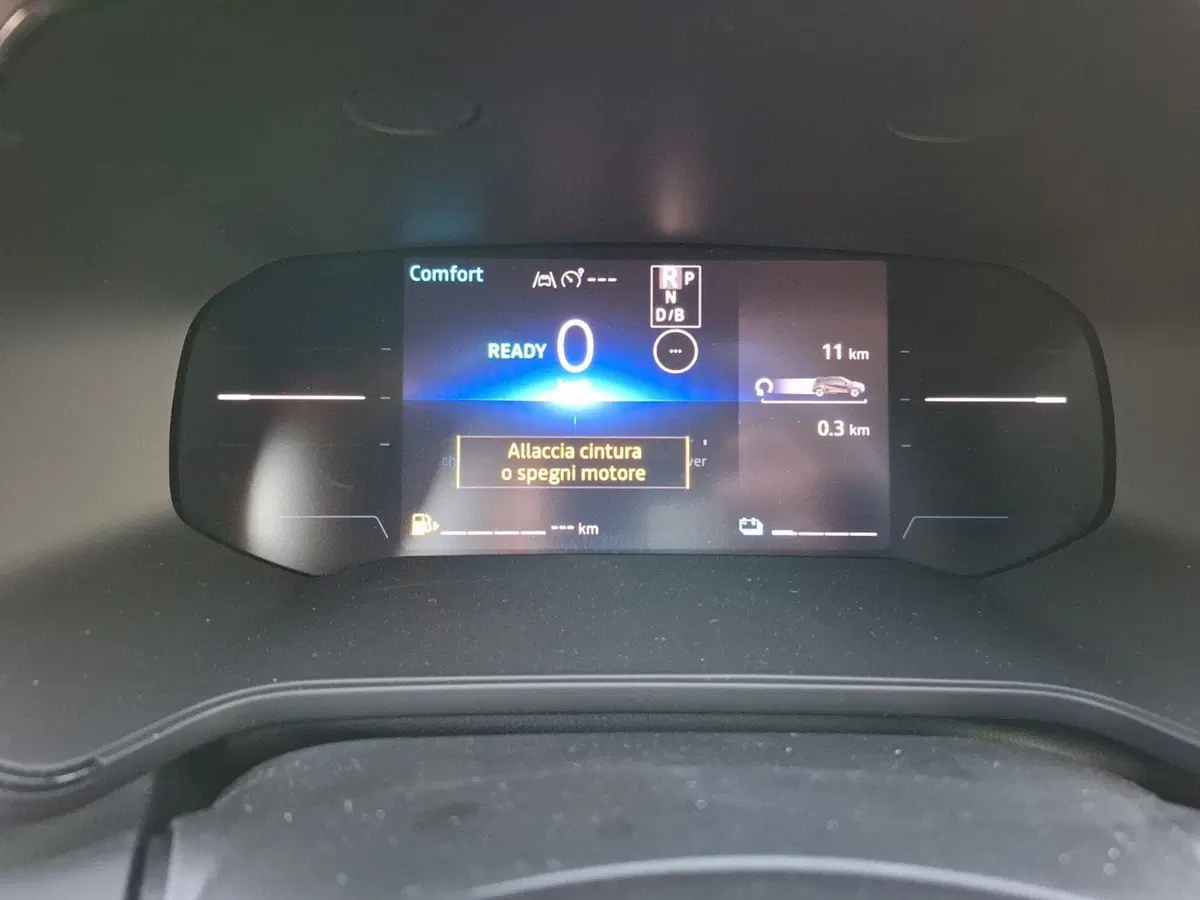 Renault Captur nuova a Latina (14)