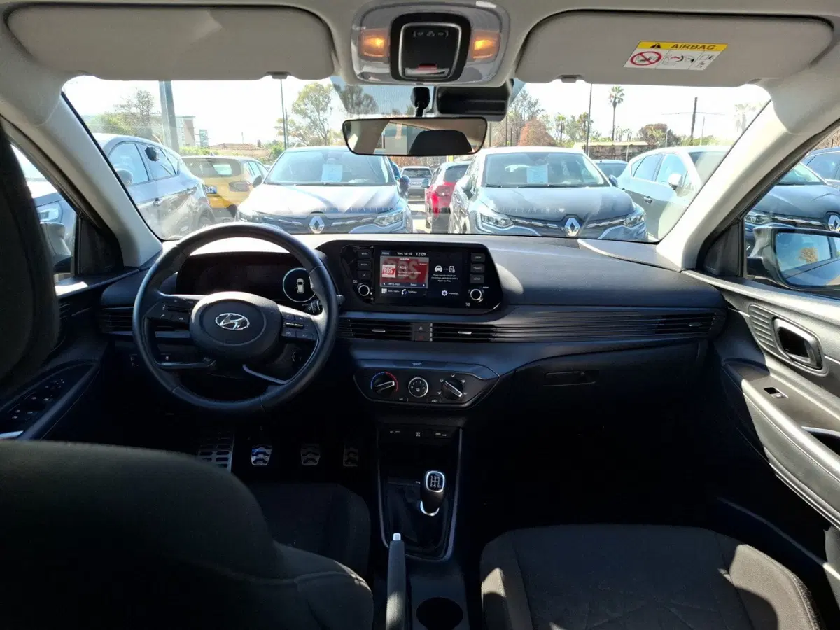 Hyundai Bayon usata a Latina (12)