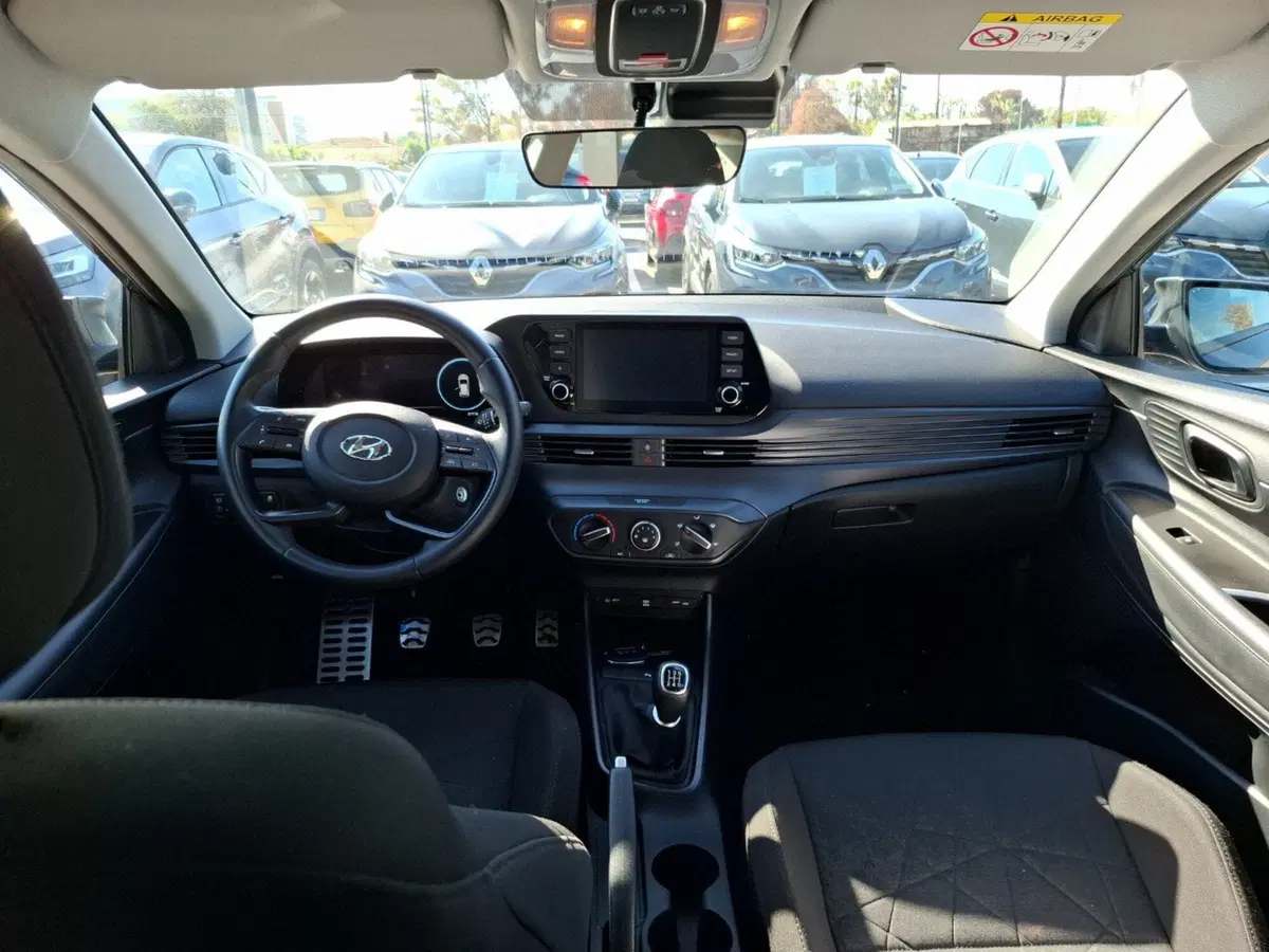 Hyundai Bayon usata a Latina (9)