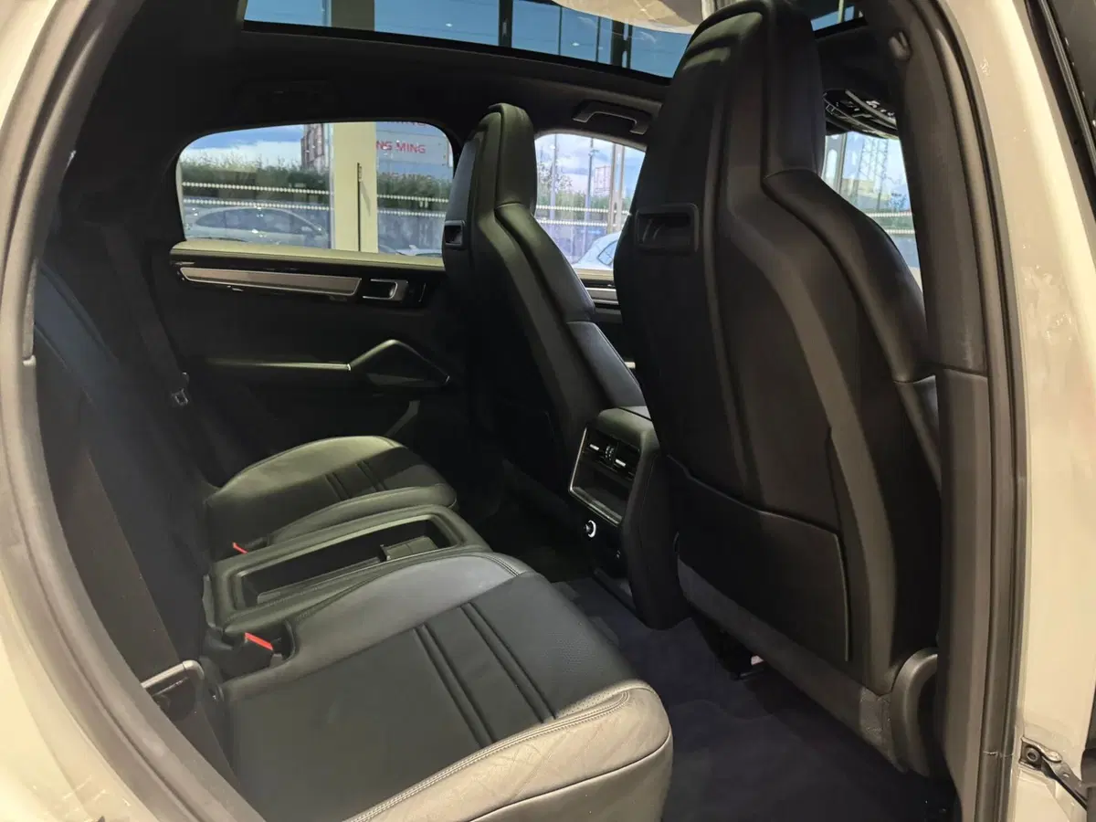 Porsche Cayenne usata a Firenze (12)
