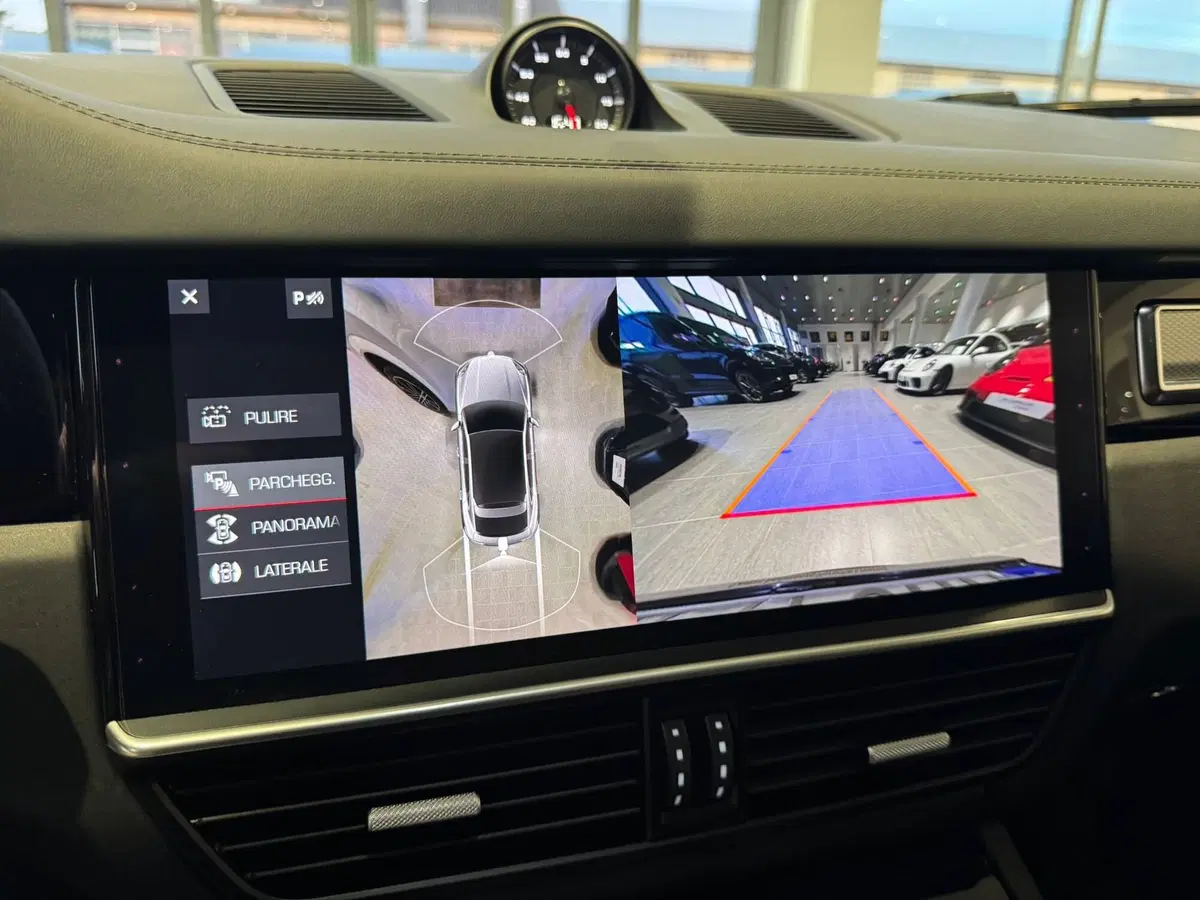 Porsche Cayenne usata a Firenze (17)