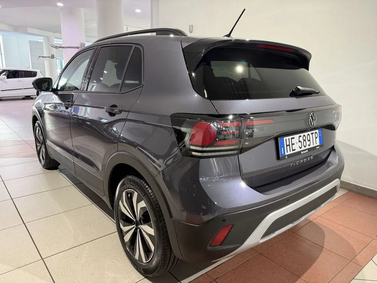 Volkswagen T-Cross nuova a Genova (3)