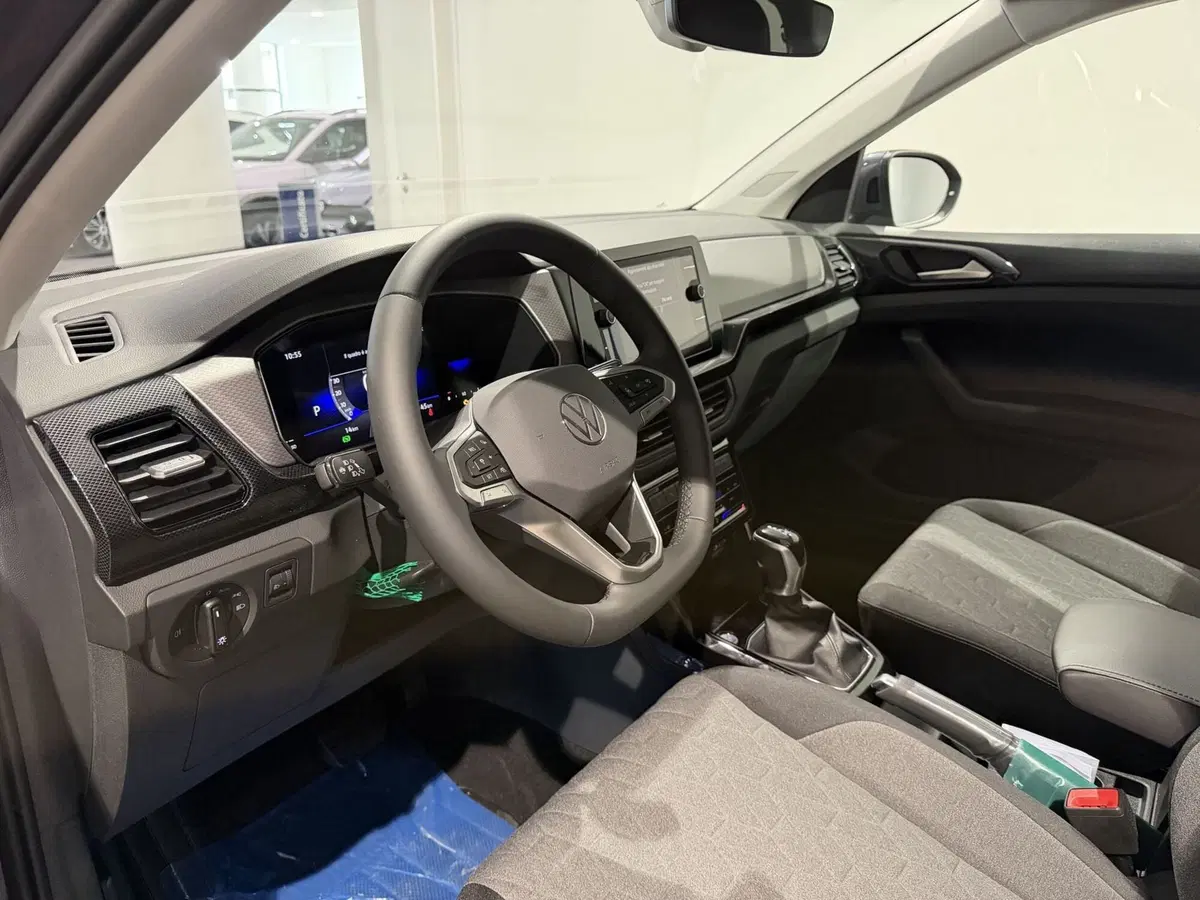 Volkswagen T-Cross nuova a Genova (8)