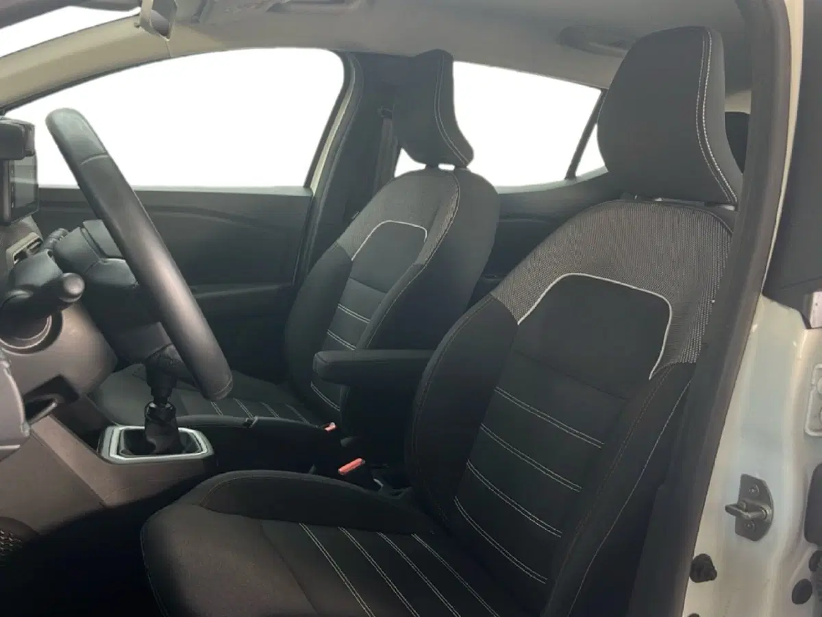 Dacia Sandero usata a Roma (12)
