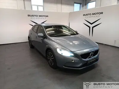 Volvo V40 T2 Business Plus del 2018 usata a Olgiate Olona