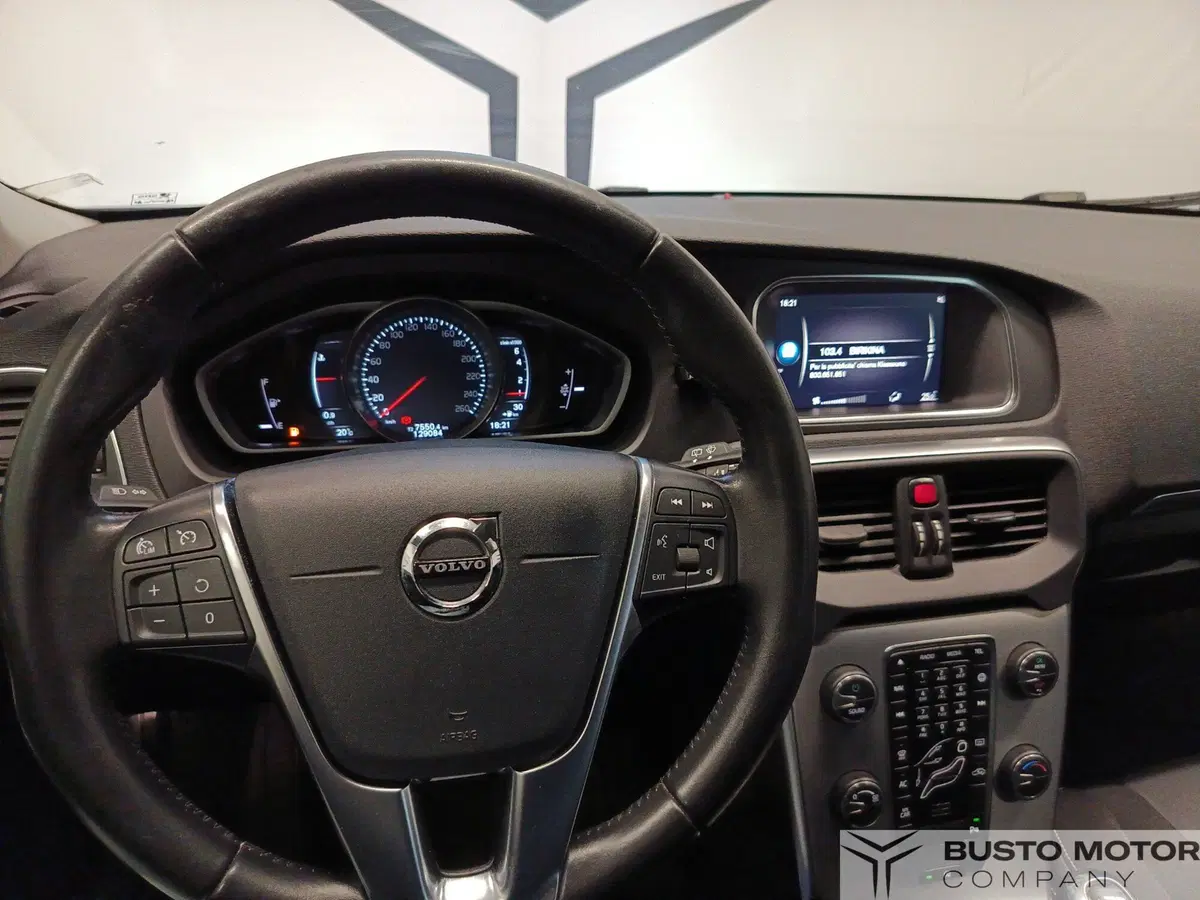 Volvo V40 usata a Varese (11)