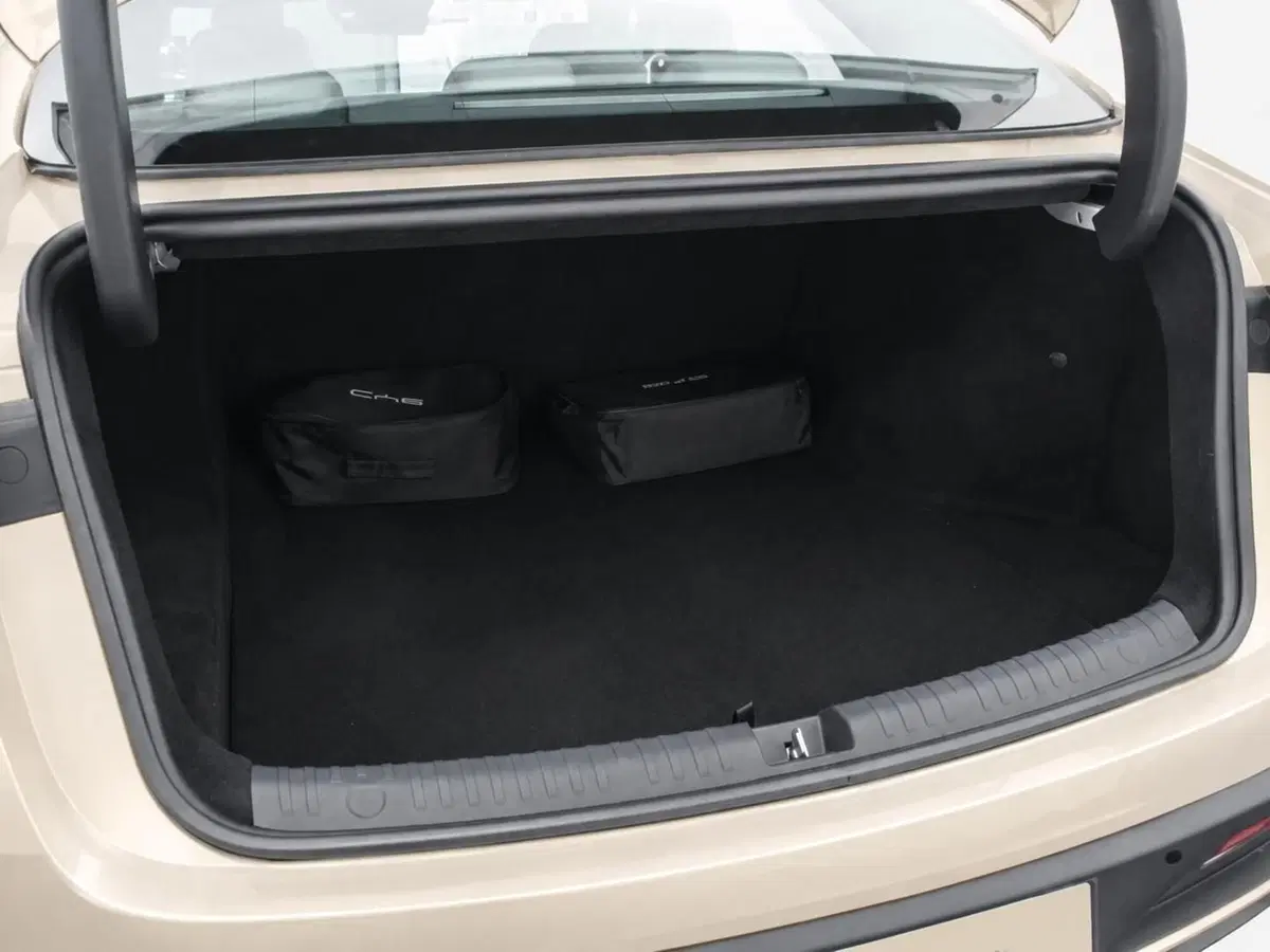 Byd Seal 6 DM-i nuova a Bologna (11)