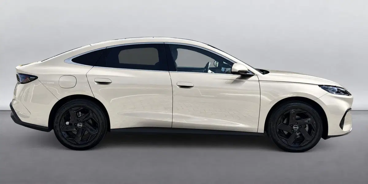 Byd Seal 6 DM-i nuova a Bologna (5)