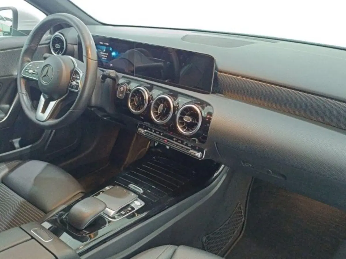 Mercedes-Benz Classe A usata a Catania (9)