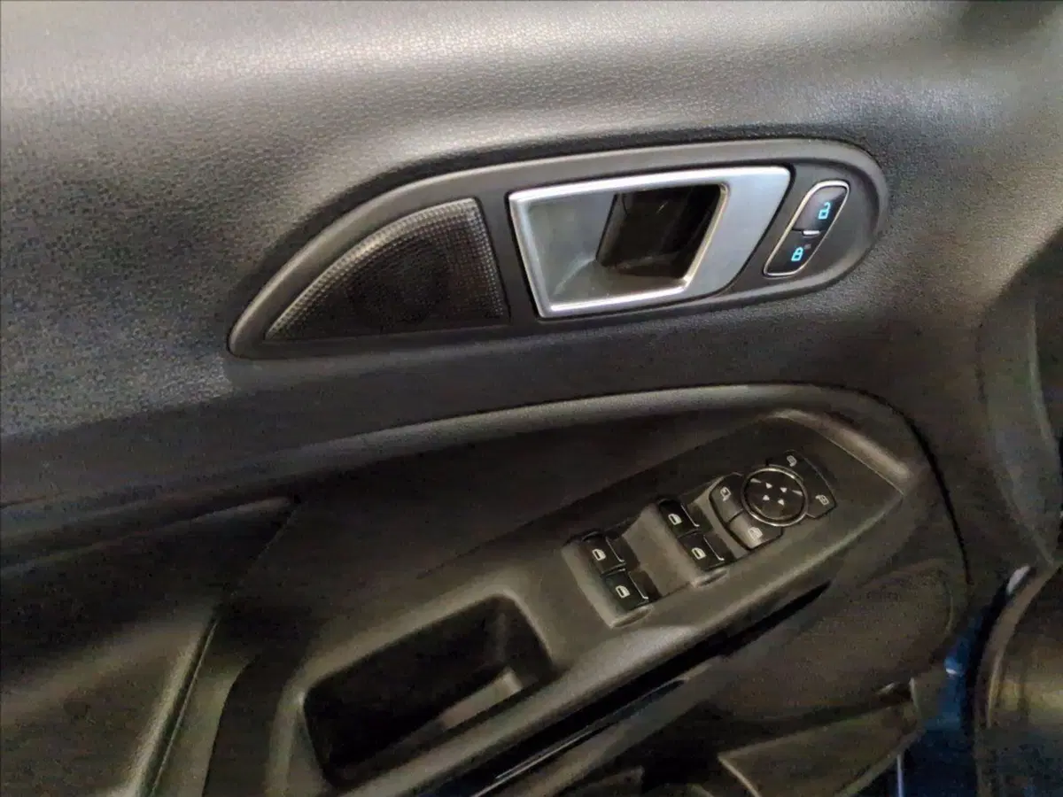 Ford EcoSport usata a Milano (13)