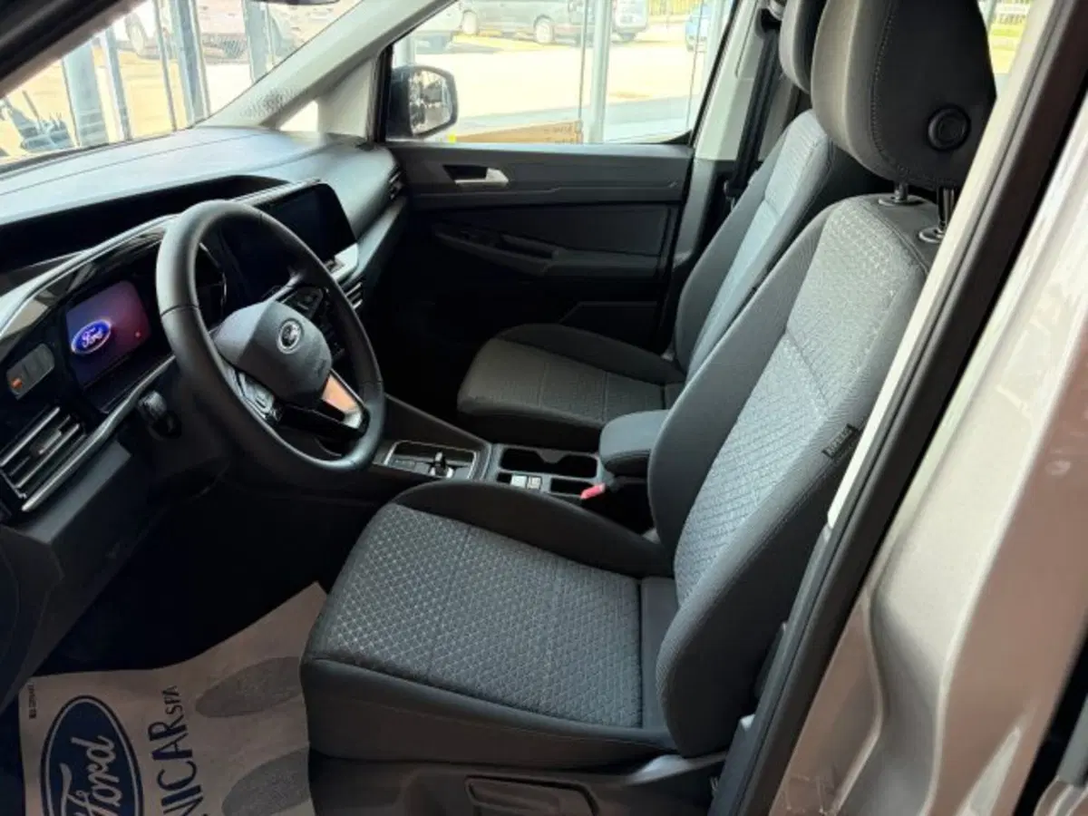 Ford Tourneo Connect nuova a Cuneo (10)