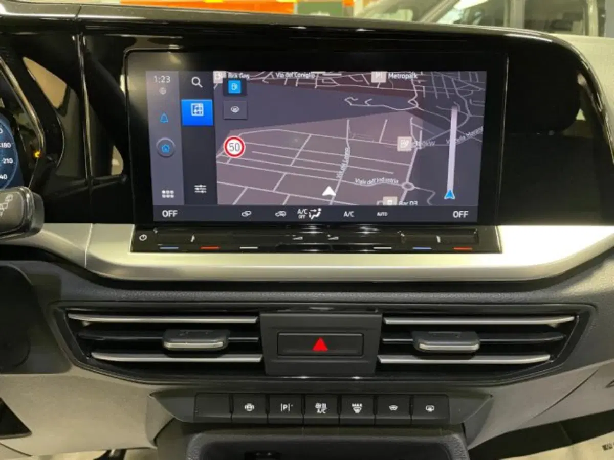 Ford Tourneo Connect nuova a Cuneo (13)