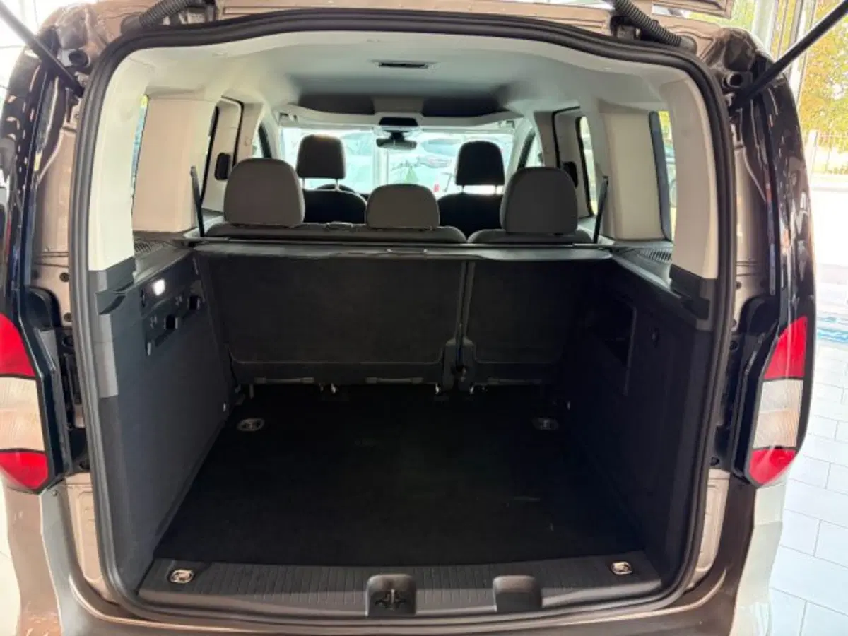Ford Tourneo Connect nuova a Cuneo (7)