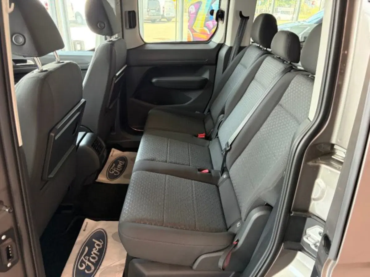 Ford Tourneo Connect nuova a Cuneo (9)