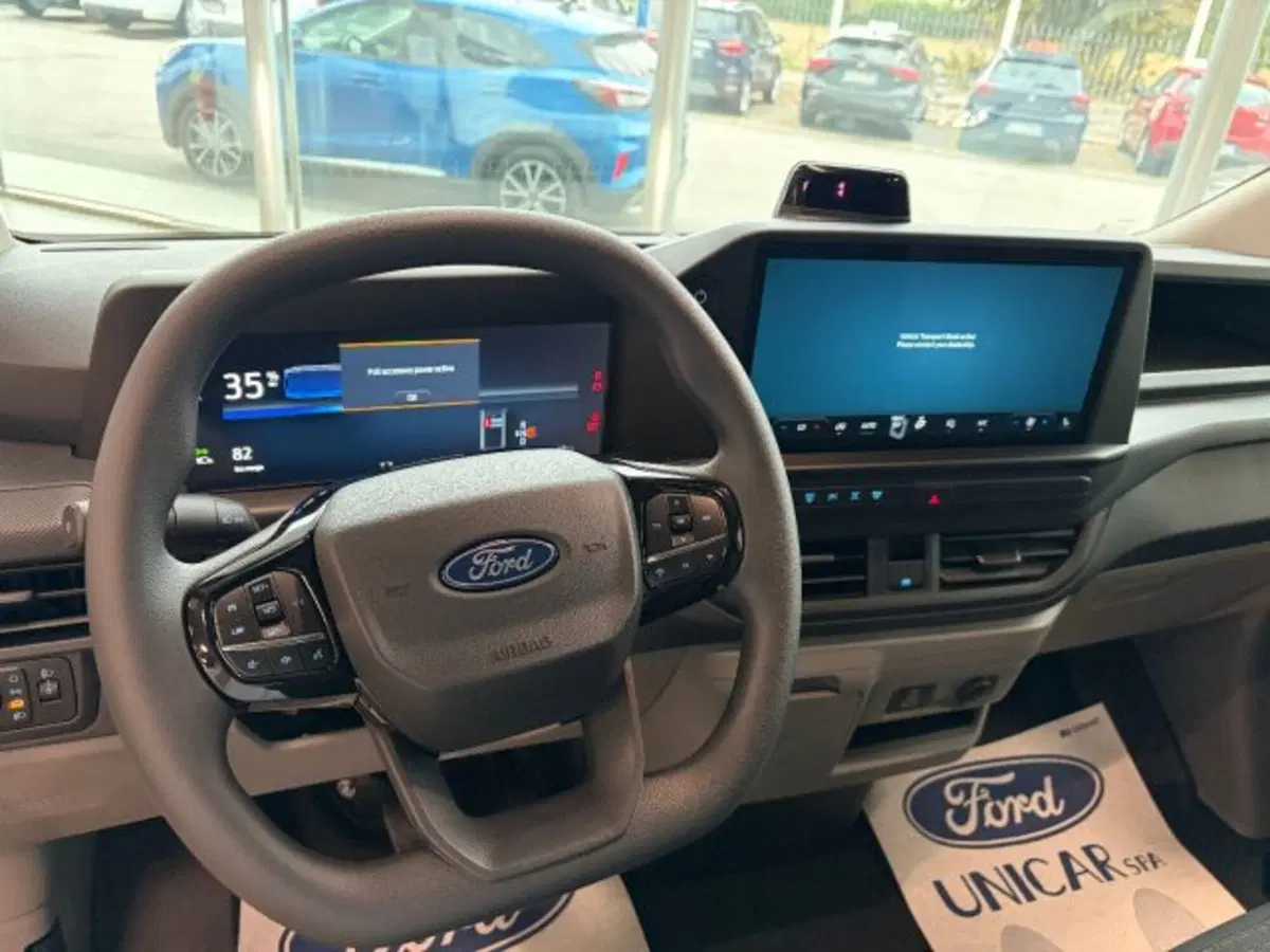 Ford E-Transit Custom Furgone nuova a Cuneo (10)
