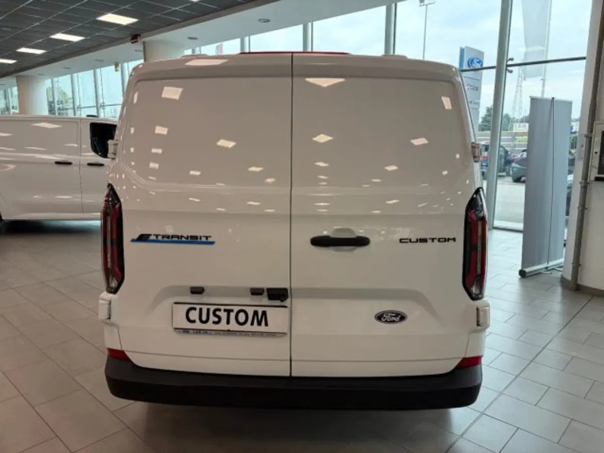 Ford E-Transit Custom Furgone nuova a Cuneo (5)