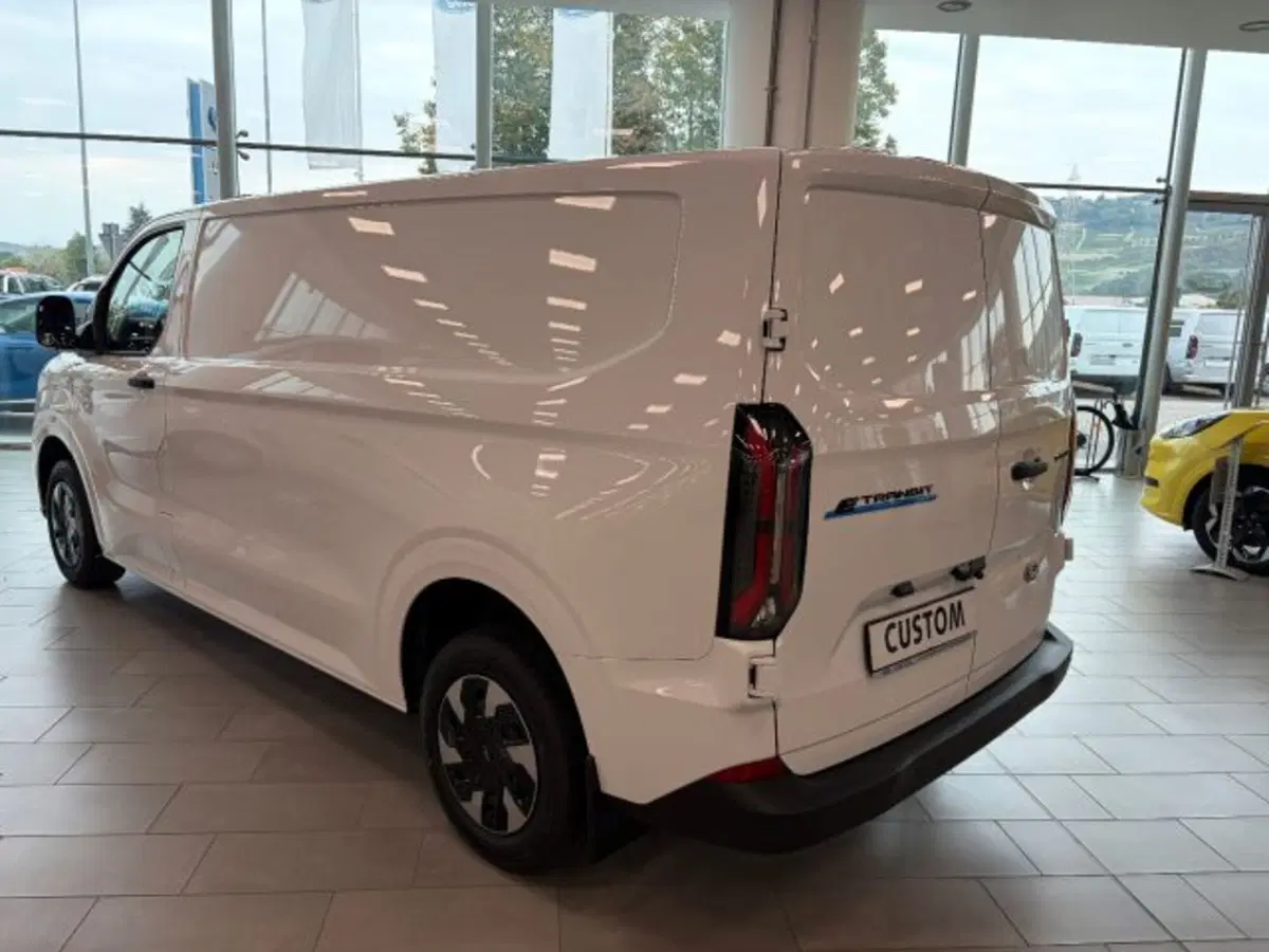 Ford E-Transit Custom Furgone nuova a Cuneo (6)