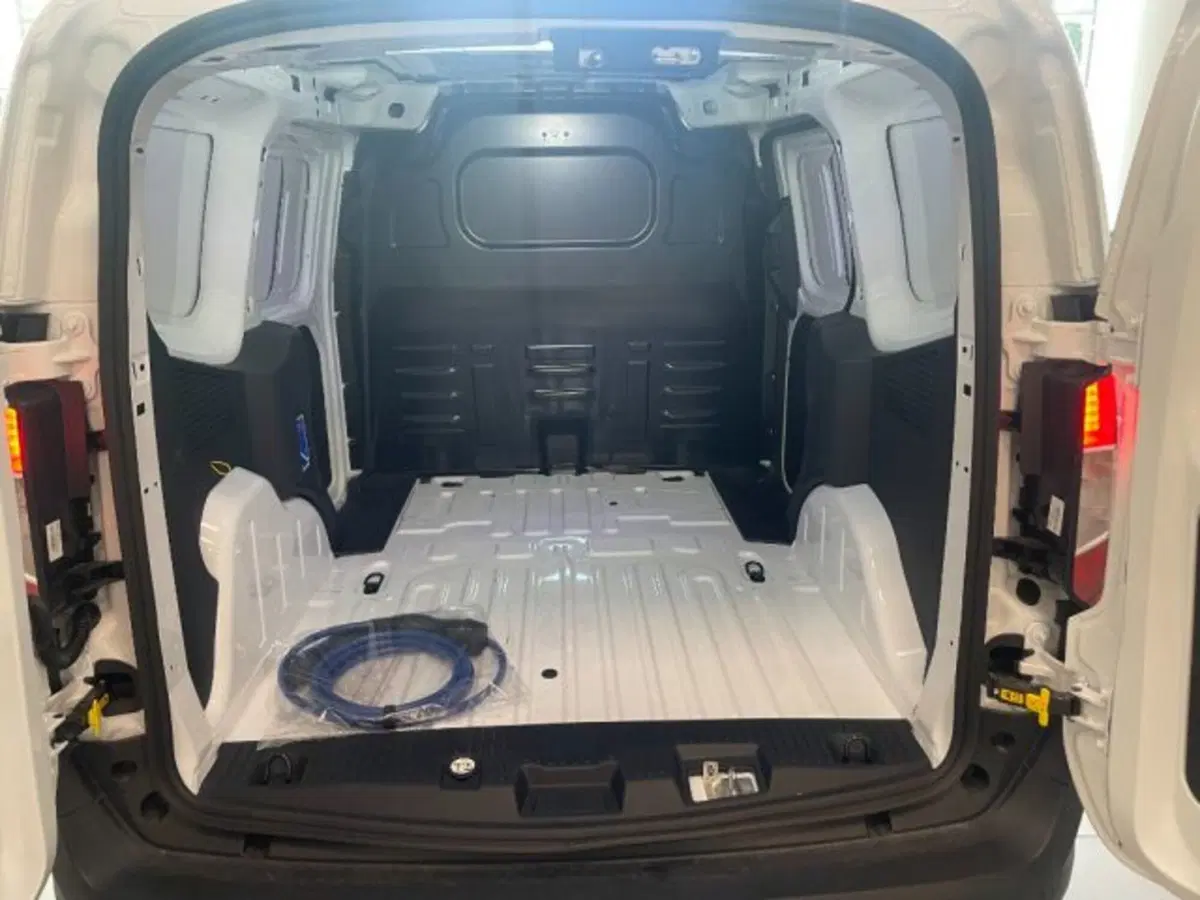 Ford E-Transit Custom  nuova a Cuneo (7)