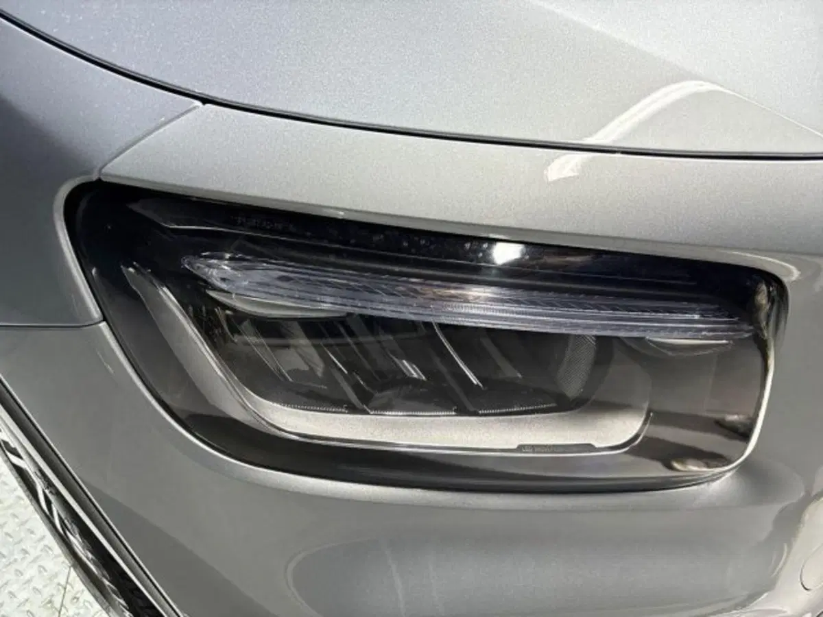 Mercedes-Benz GLB usata a Bologna (7)