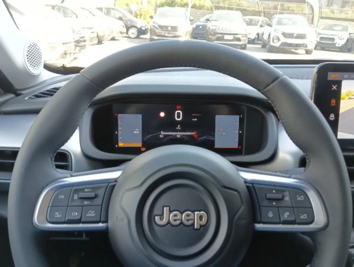 Jeep Avenger nuova a Brescia (8)