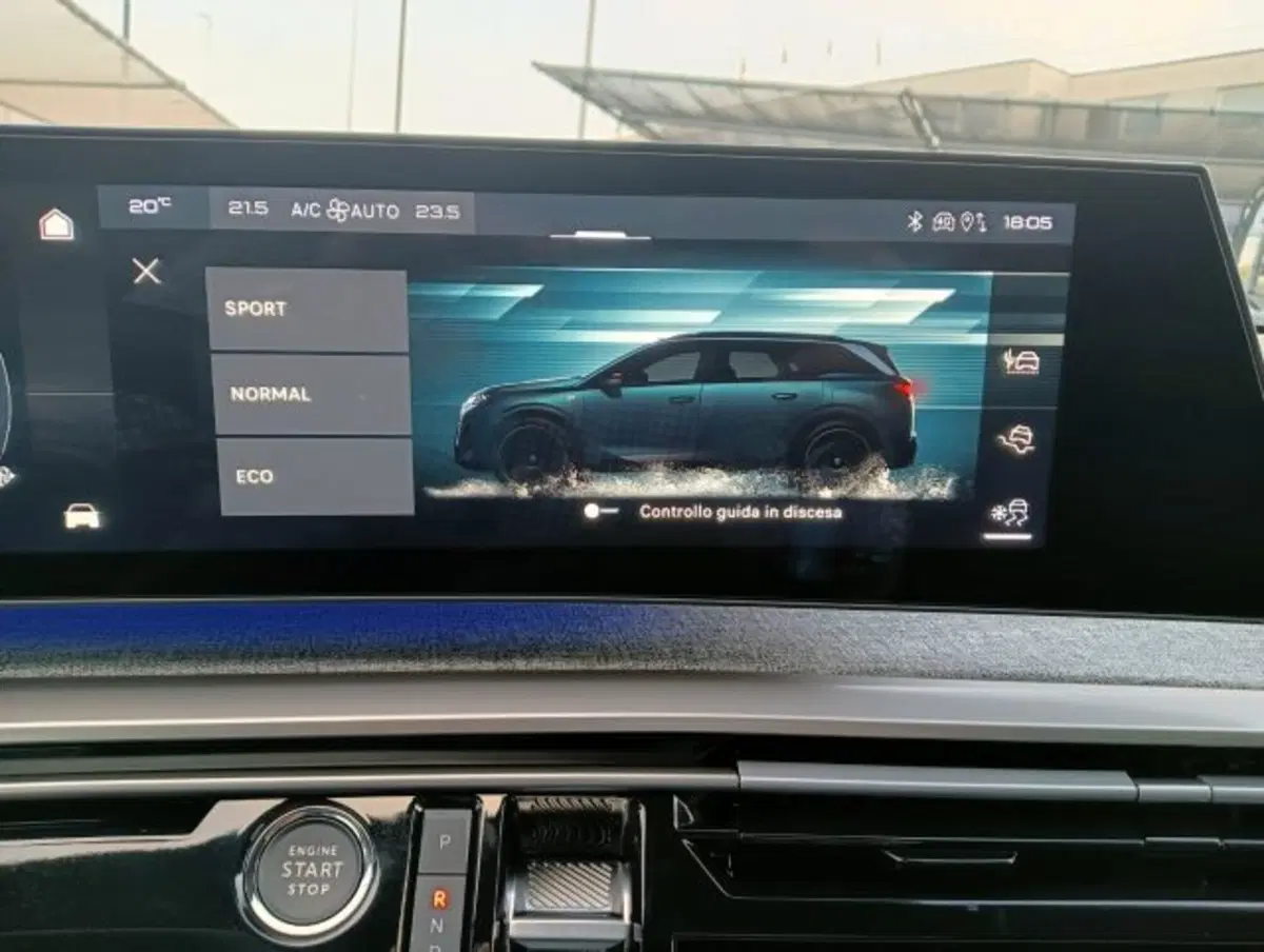 Peugeot 5008 nuova a Brescia (13)
