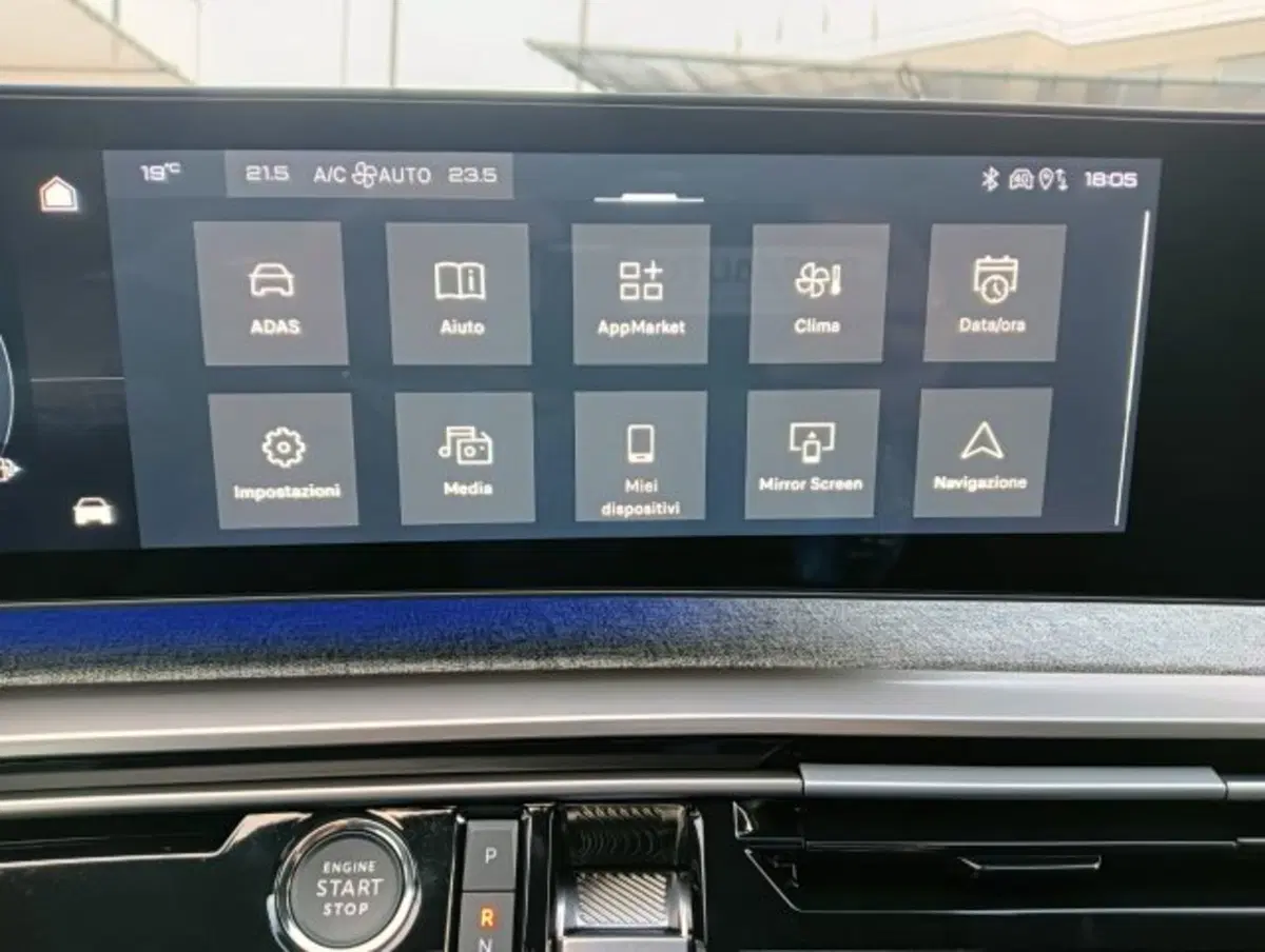 Peugeot 5008 nuova a Brescia (18)